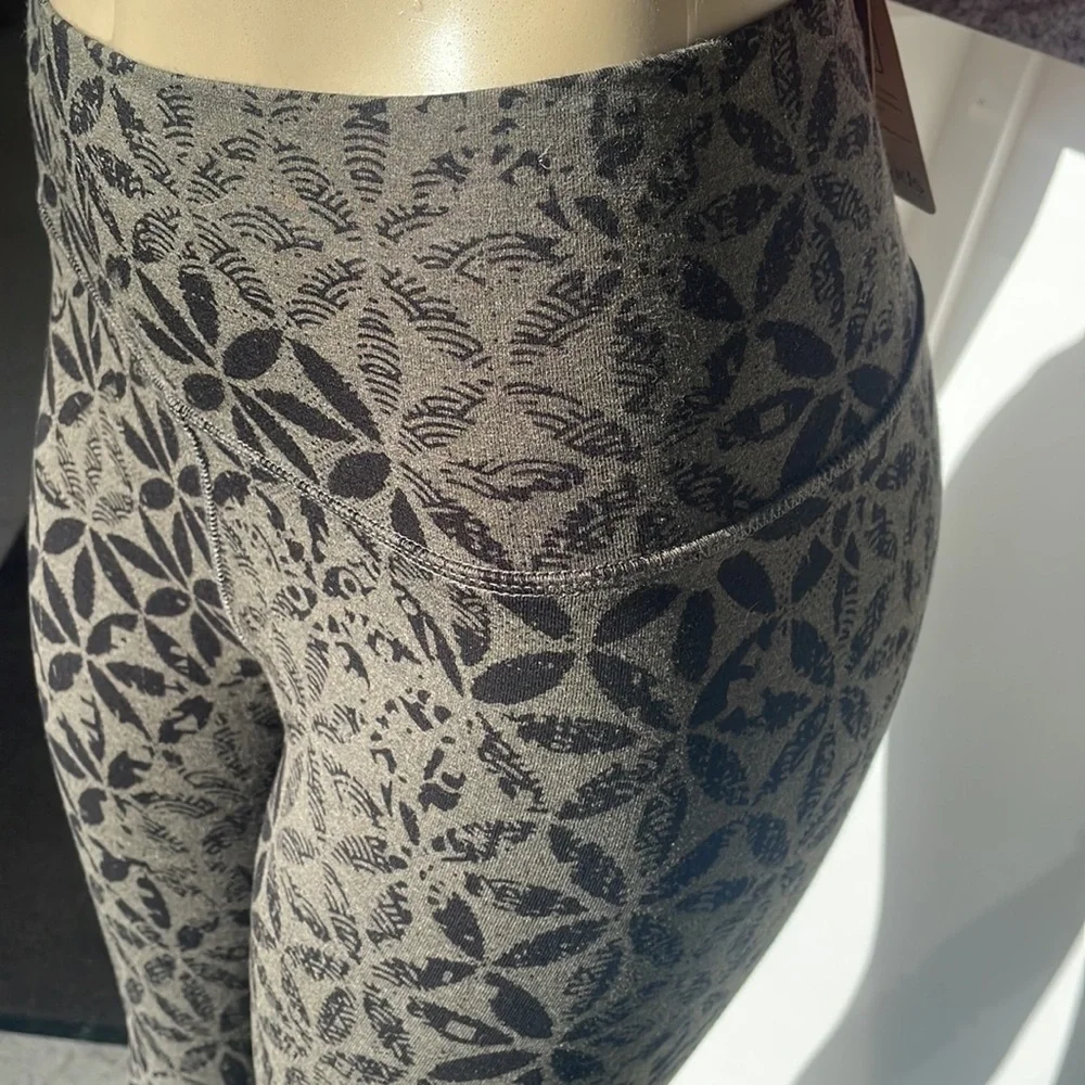 Nomads Hempwear / size small olive green with black pattern NWT - Picture 2 of 4